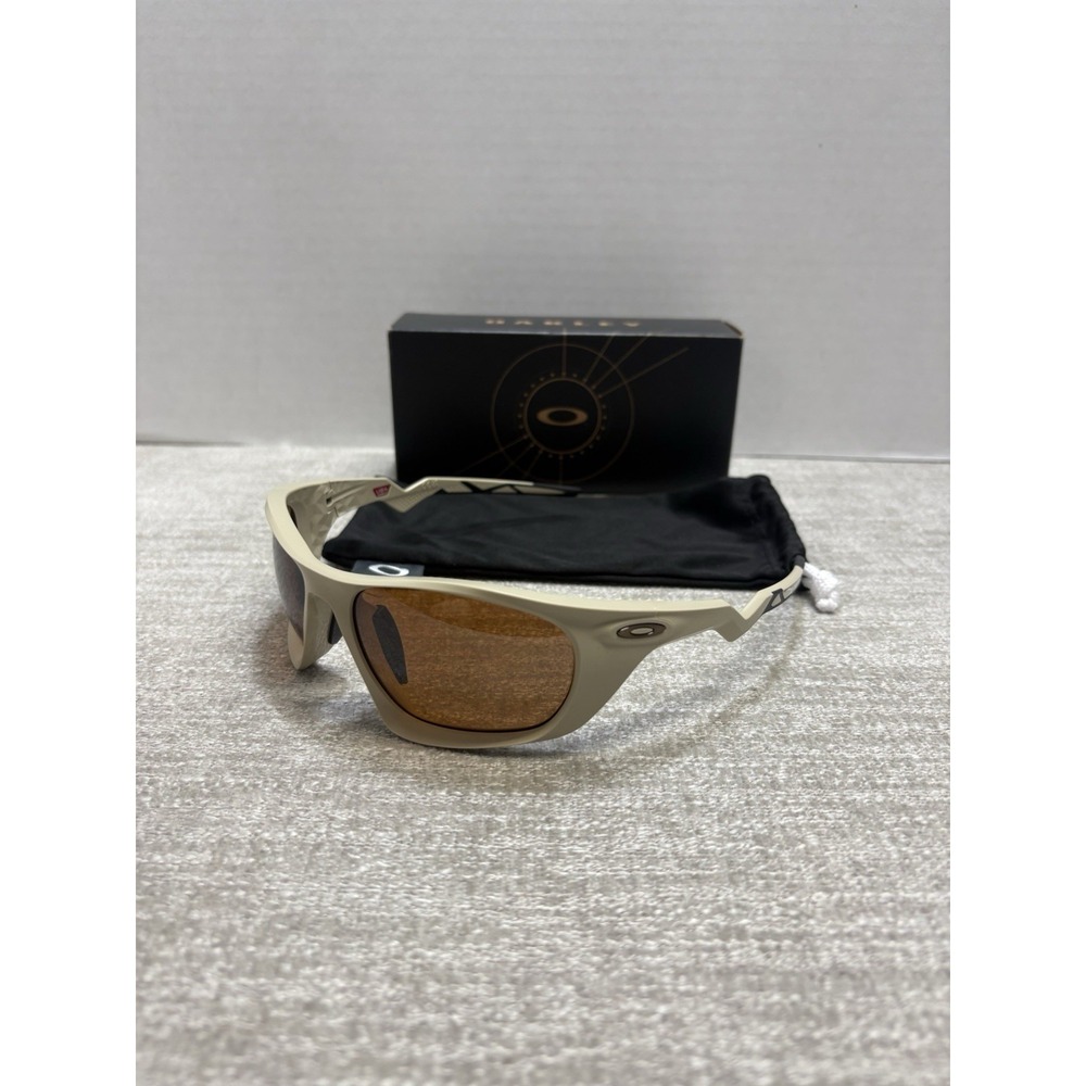 Genuine Oakley Lateralis Polarized Sunglasses OO9431-0560 Matte Sand/Tungsten